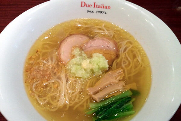 黄金の塩らぁ麺 ドゥエイタリアン (黄金の塩らぁ麺)