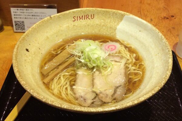麺屋しみる(煮干しらーめん)