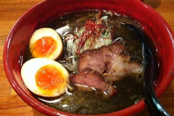 初代けいすけ品川店(黒味噌ラーメン)